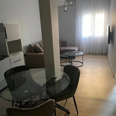 Lägenhet Kostas Lux